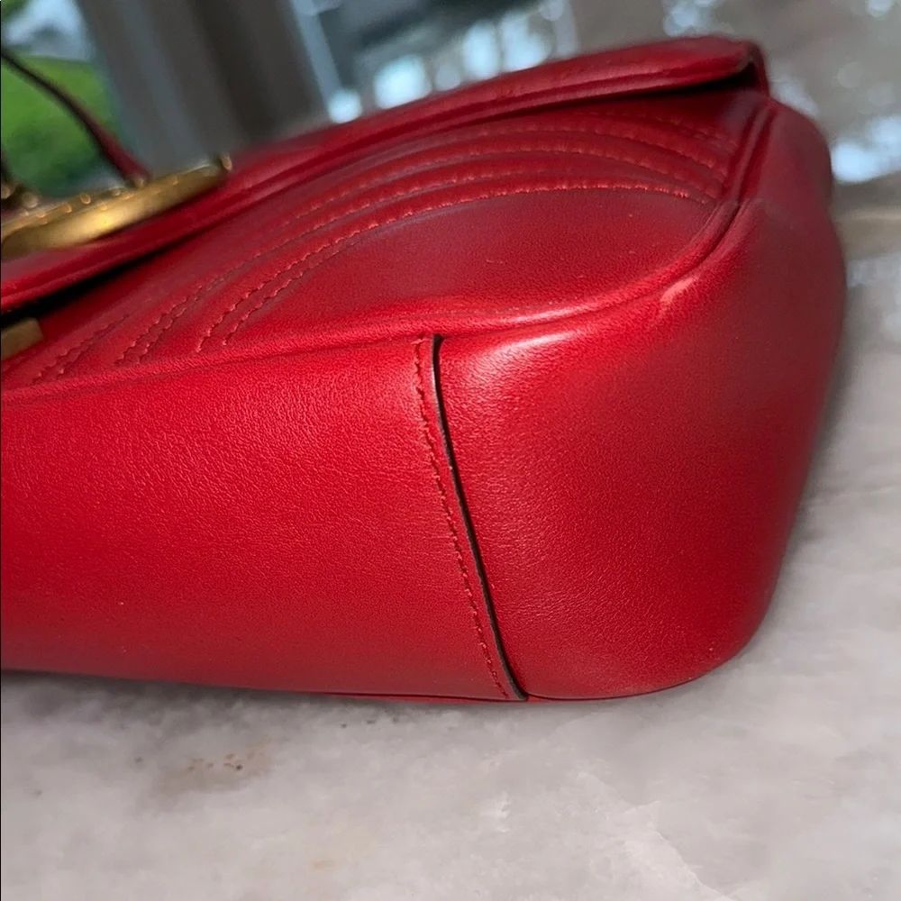 Gucci Red and Gold Chevron Quilted Shoulder Bag - Picture 7 of 12